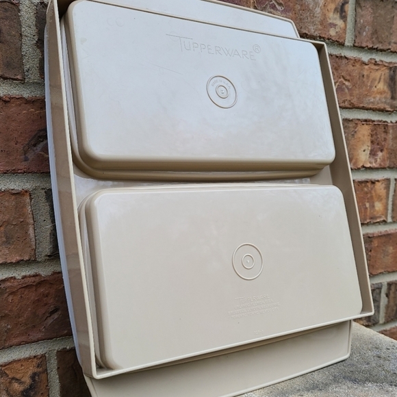 Vintage Tupperware deviled egg keeper. Product #: 723-3 - Picture 7 of 10